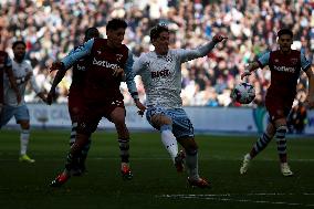 West Ham United v Aston Villa - Premier League