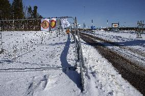 The closed Vaalimaa border crossing point