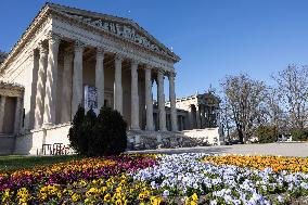 HUNGARY-BUDAPEST-SPRING-VIEW