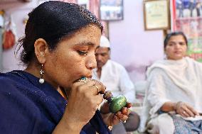 Muslim Family Prepares Gulaal Gota 'Color Balls' For Holi Festival In Jaipur