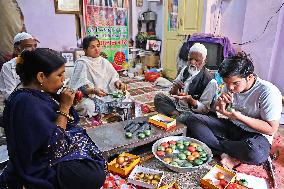 Muslim Family Prepares Gulaal Gota 'Color Balls' For Holi Festival In Jaipur