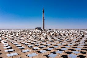 The World's Largest Molten Salt Tower Solar Thermal Power Statio