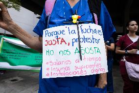 Health Workers of Metrosalud Protest in Medellin