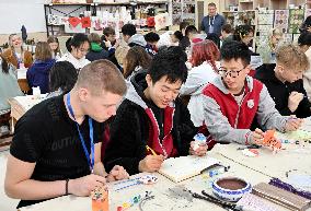 (ShandongHorizon) CHINA-SHANDONG-QINGDAO-FOREIGN STUDENTS-CHINESE CULTURE (CN)