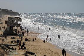 MIDEAST-GAZA-BEACH