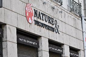 Illustrations Of Commercial Signs And Shops - Lyon