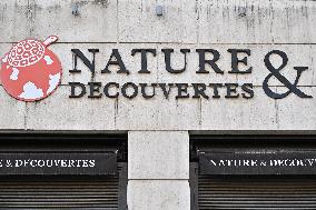 Illustrations Of Commercial Signs And Shops - Lyon