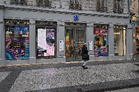 Illustrations Of Commercial Signs And Shops - Lyon