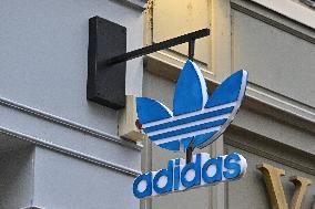 Illustrations Of Commercial Signs And Shops - Lyon