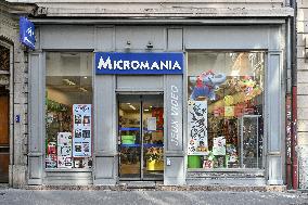 Illustrations Of Commercial Signs And Shops - Lyon