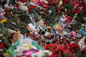(FOCUS)RUSSIA-MOSCOW TERRORIST ATTACK-MOURNING