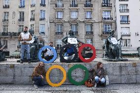 Action to denounce the social cleansing for Olympic Games - Paris