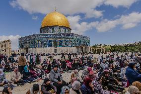 Friday Prayer in Al-Aqsa - Jerusalem
