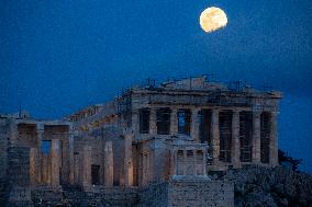 GREECE-ATHENS-FULL MOON