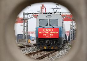 CHINA-SHAANXI-XI'AN-URUMQI-E-COMMERCE-FREIGHT TRAIN SERVICE (CN)