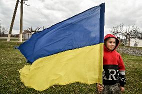 Children in frontline Prymorske