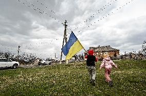 Children in frontline Prymorske