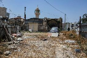 Palestinian Deserted Homes