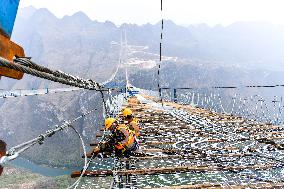 CHINA-GUIZHOU-HUAJIANG GRAND CANYON BRIDGE-CONSTRUCTION (CN)