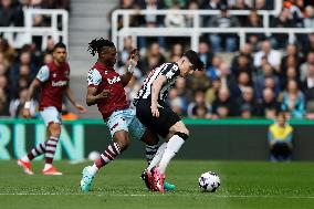 Newcastle United v West Ham United - Premier League