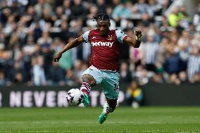 Newcastle United v West Ham United - Premier League