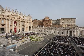 Pope Francis Presides Easter Mass - Vatican