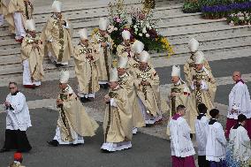 Pope Francis Presides Easter Mass - Vatican