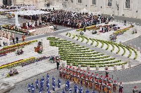 Pope Francis Presides Easter Mass - Vatican