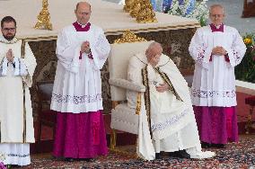 Pope Francis Presides Over Easter Sunday Mass - Vatican