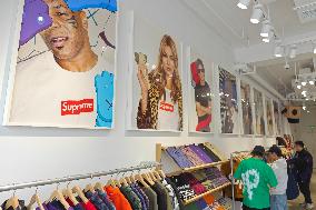 The First US Street Brand Supreme Store in Shanghai