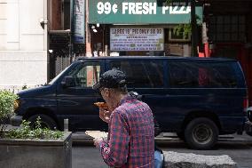 99 Cent Pizza Shop In New York
