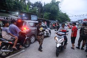 Punk Community Give Iftar Food For Motorist In Indonesia