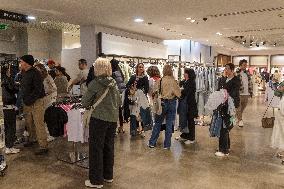Branded clothing store reopens in Kyiv
