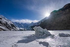 CHINA-XIZANG-QAMDO-ICE-SNOW-MOUNTAIN (CN)