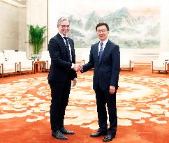 CHINA-BEIJING-HAN ZHENG-ROYAL PHILIPS-CEO-MEETING (CN)