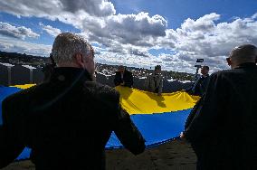 Lviv marks 34 years since raising Ukrainian flag over Town Hall