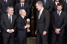 King Felipe In Audience With Real Madrid Basketball Team - Madrid