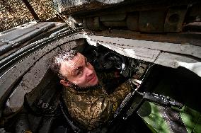 Tank crews defend Ukraine against Russian occupiers