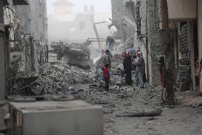 MIDEAST-GAZA-MAGHAZI REFUGEE CAMP-ISRAEL-AIRSTRIKE