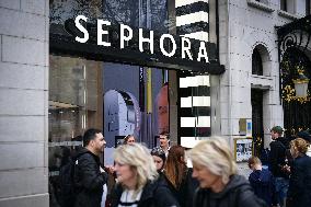 Sephora Store On The Avenue Of The Champs Elysees - Paris