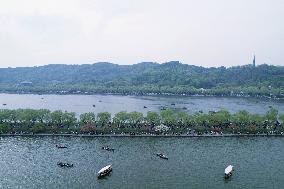 Tourists Visit The West Lake in Hangzhou