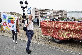 Demonstration Against 'Le Choc Des Savoirs' - Bordeaux