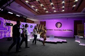 National Electoral Institute Presents The First Set Where The 1st Presidential Debate Will Take Place In Mexico