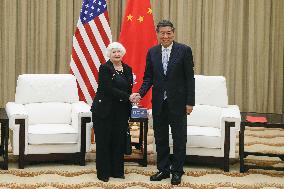 U.S. treasury secretary meets China's vice premier