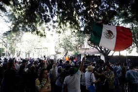 Protest Against The Ecuador Embassy In Mexico City