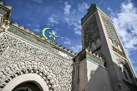 The Grand Mosque Of Paris Announces Eid On 10 April