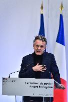 Presentation Of The Ecological Civic Service - Paris