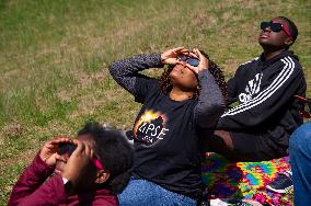 Total Solar Eclipse Observers