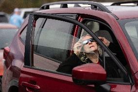 North America Awed By Total Solar Eclipse - Canada