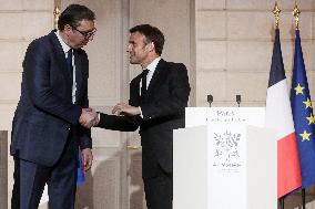 French And Serbian Presidents Press Conference - Paris